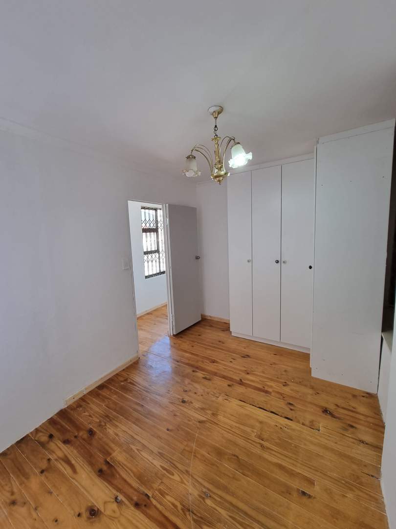 4 Bedroom Property for Sale in Zonnebloem Western Cape